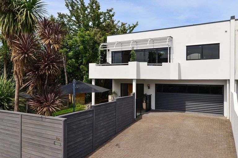 Photo of property in 18b Burn-murdoch Street, St Andrews, Hamilton, 3200