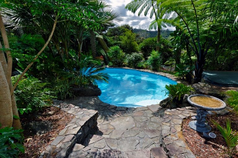 Photo of property in 31 Napuka Road, Henderson Valley, Auckland, 0612