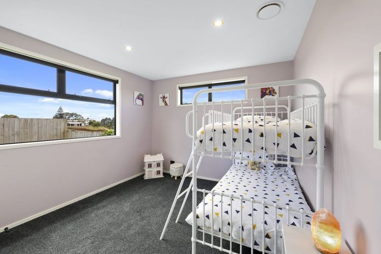 Photo of property in 8a Aderman Place, Hurworth, New Plymouth, 4310