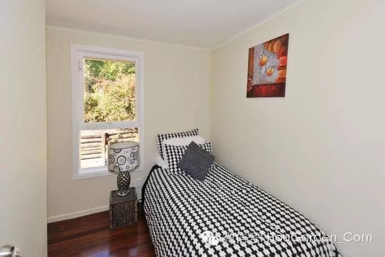 Photo of property in 63 Manuka Road, Bayview, Auckland, 0629
