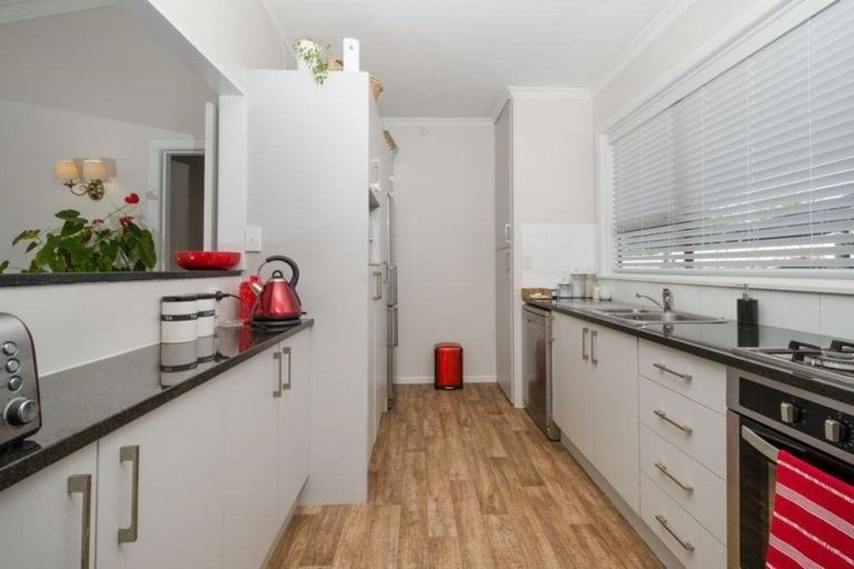 Photo of property in 12c Rosier Road, Glen Eden, Auckland, 0602