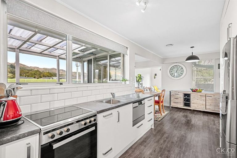 Photo of property in 12a Raukawa Grove, Trentham, Upper Hutt, 5018