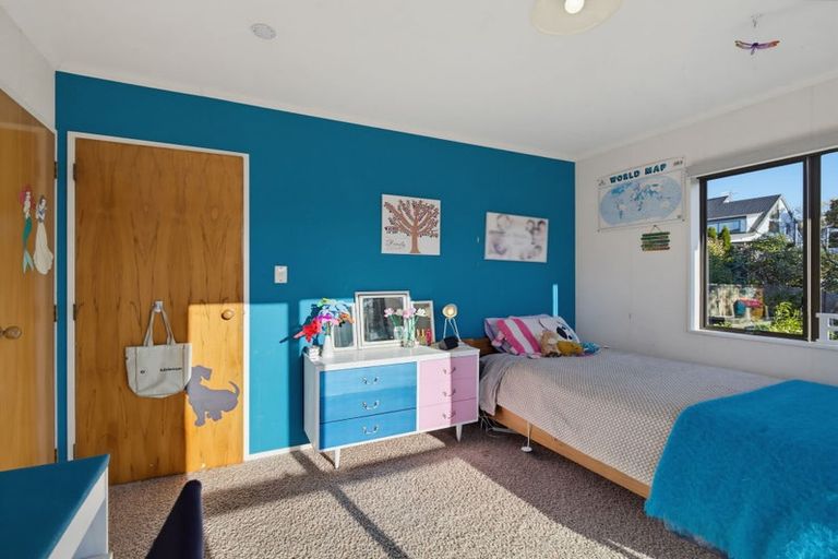Photo of property in 74 Churchill Drive, Taradale, Napier, 4112
