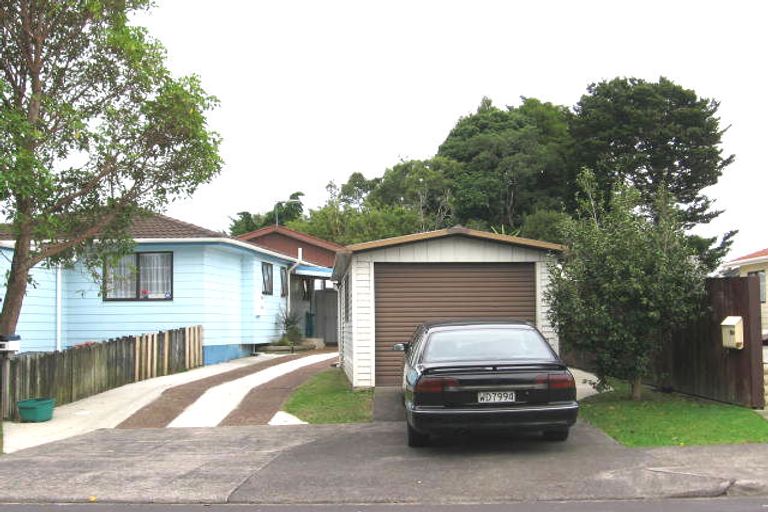 Photo of property in 12 Edwin Freeman Place, Ranui, Auckland, 0612