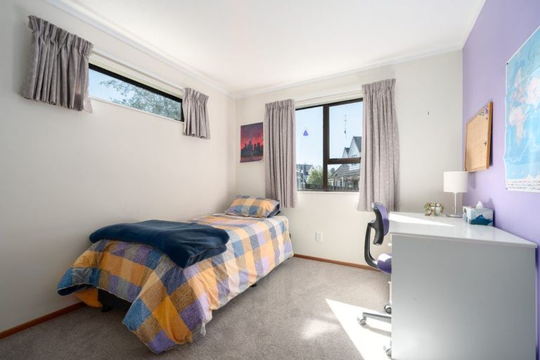 Photo of property in 36 Albatross Close, Whitby, Porirua, 5024