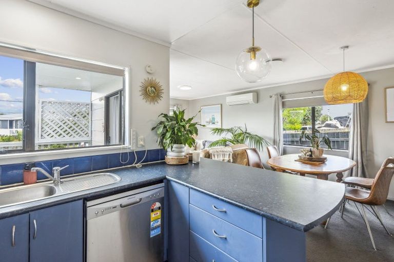 Photo of property in 23b Francis Road, Paraparaumu Beach, Paraparaumu, 5032