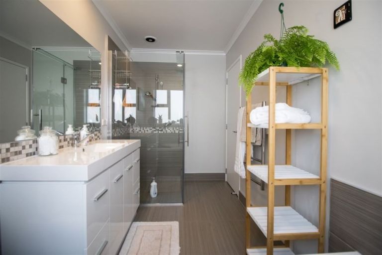 Photo of property in 6 Omega Place, Coastlands, Whakatane, 3120