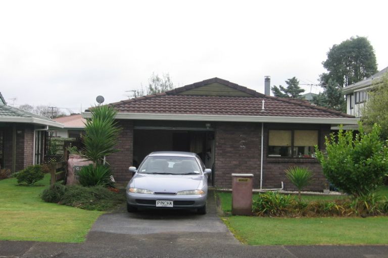Photo of property in 3/2 Albert Street, Papakura, 2110