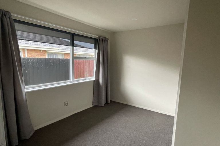 Photo of property in 1/78 Middlepark Road, Sockburn, Christchurch, 8042