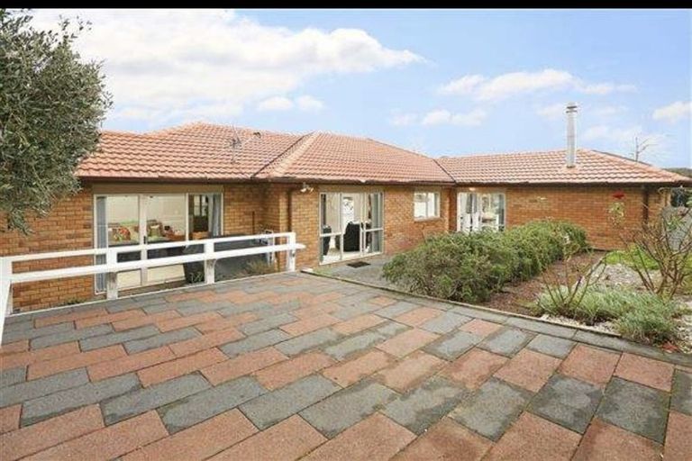 Photo of property in 4 Bibury Avenue, Henderson, Auckland, 0612