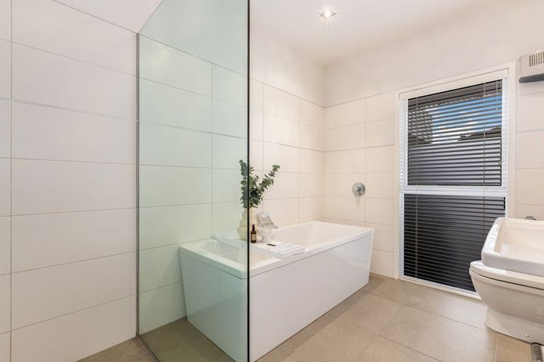 Photo of property in 4 Antipodes Lane, Whitby, Porirua, 5024
