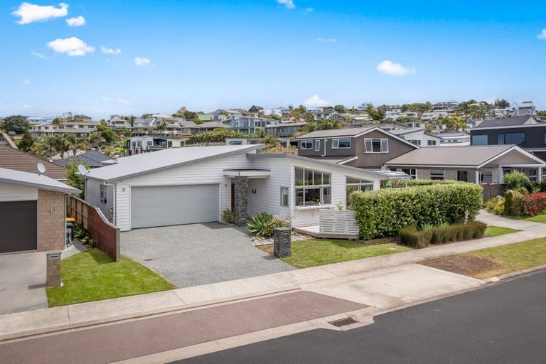 Photo of property in 11 Trevally Place, Snells Beach, 0920