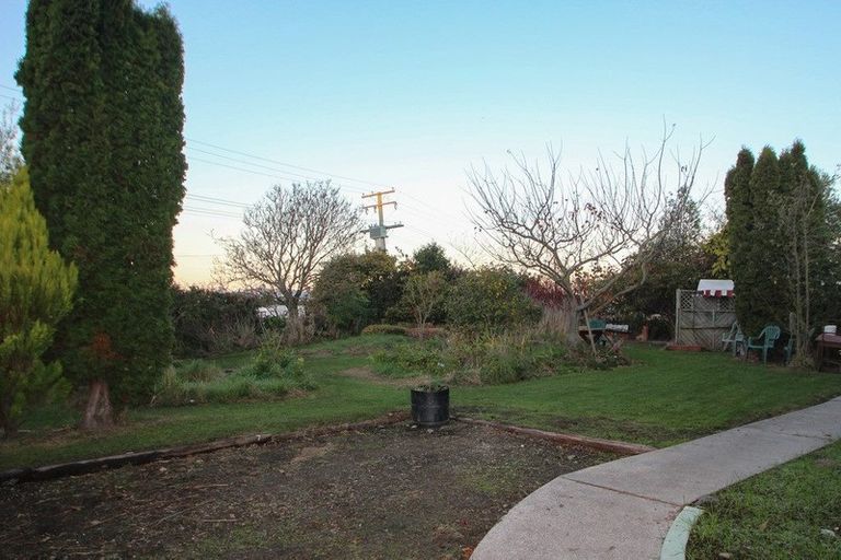 Photo of property in 22 Weston Road, Holmes Hill, Oamaru, 9401