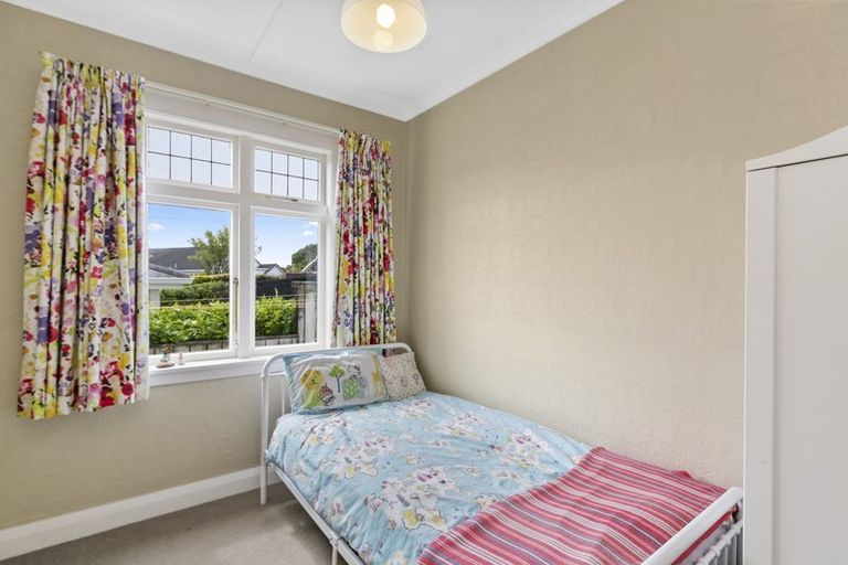 Photo of property in 30 Raumati Terrace, Khandallah, Wellington, 6035