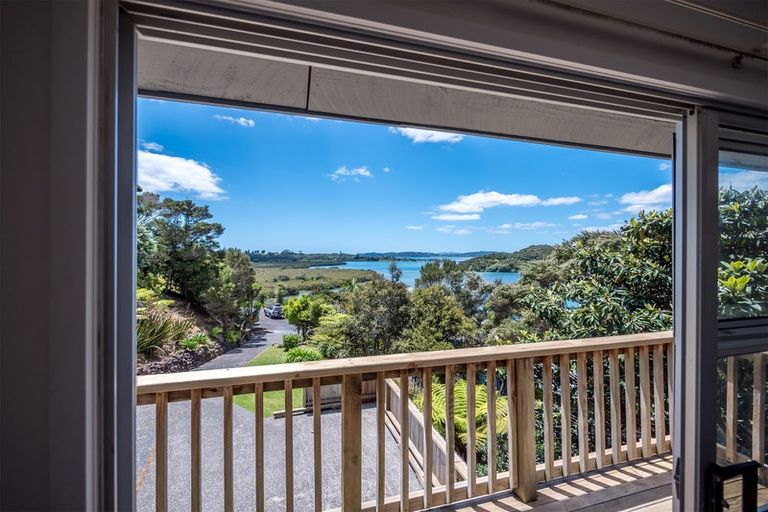 Photo of property in 62 Causeway Road, Haruru, 0204