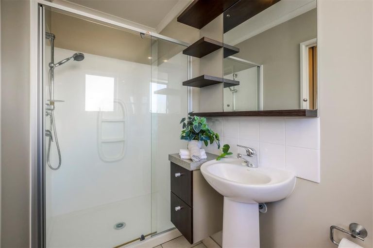 Photo of property in 54 Baverstock Road, Flat Bush, Auckland, 2016