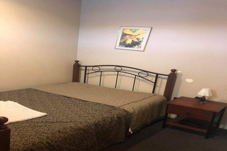 Photo of property in Atrium Towers, 8g/154 The Terrace, Wellington Central, Wellington, 6011