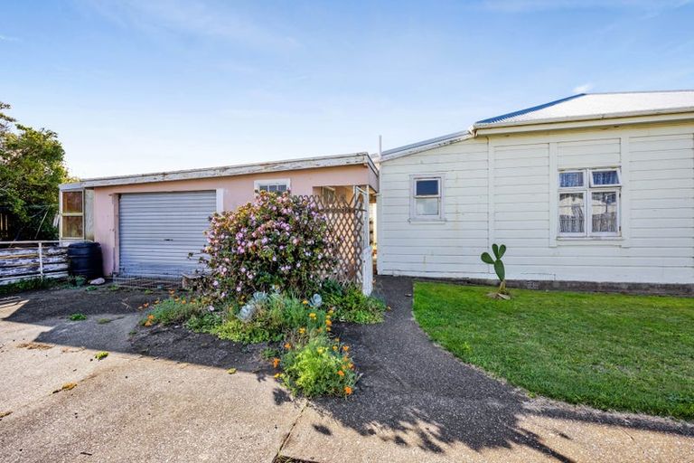 Photo of property in 11 Dorset Street, Patea, 4520