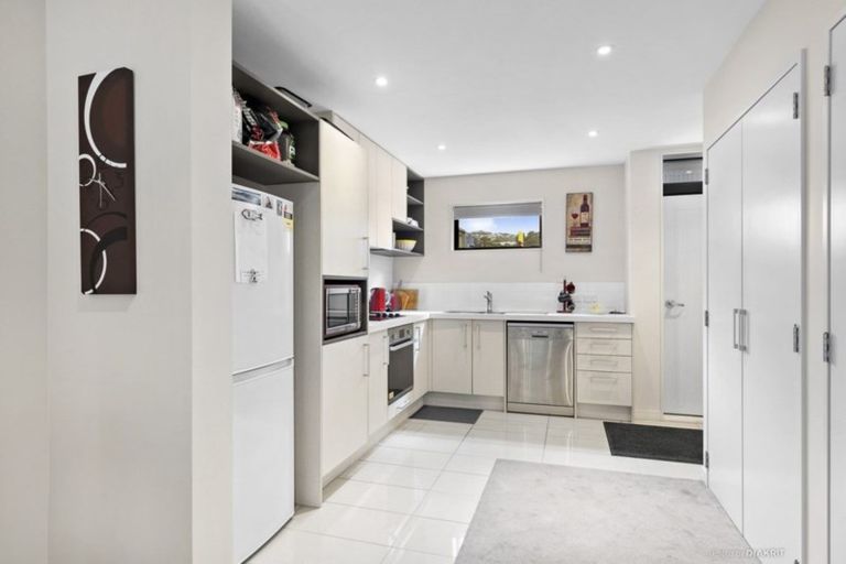 Photo of property in Nouvo Apartments, 5/21 Rugby Street, Mount Cook, Wellington, 6021