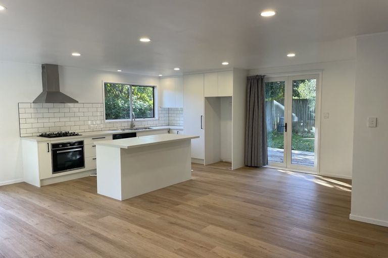 Photo of property in 1/24 Contessa Drive, Glenfield, Auckland, 0629