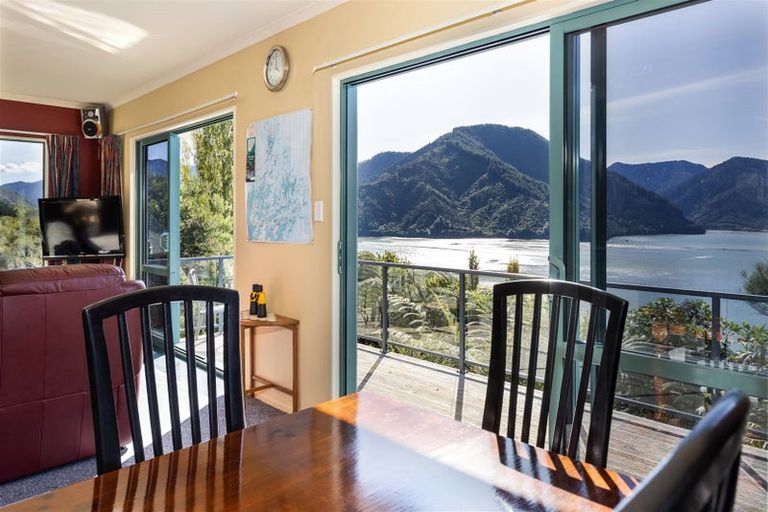 Photo of property in 700 Moetapu Bay Road, Moetapu Bay, Picton, 7282