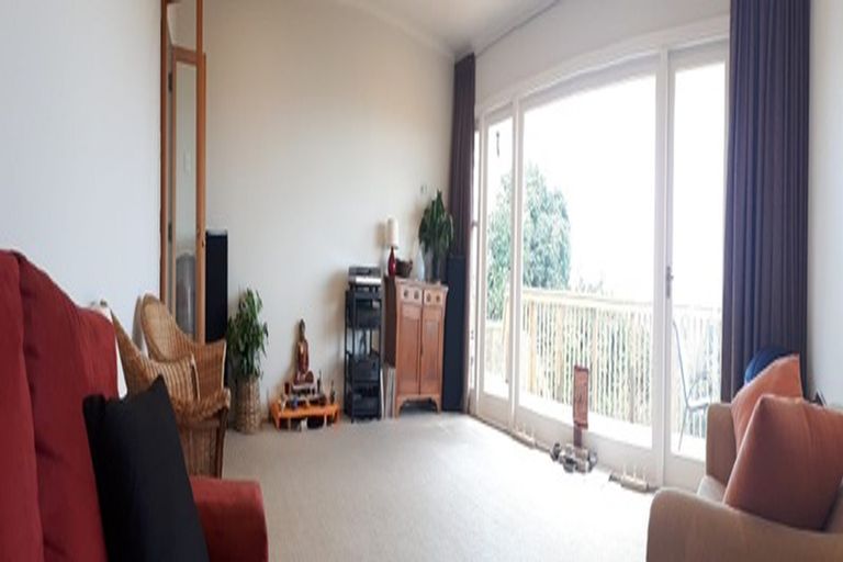 Photo of property in 10 Seacliffe Avenue, Belmont, Auckland, 0622