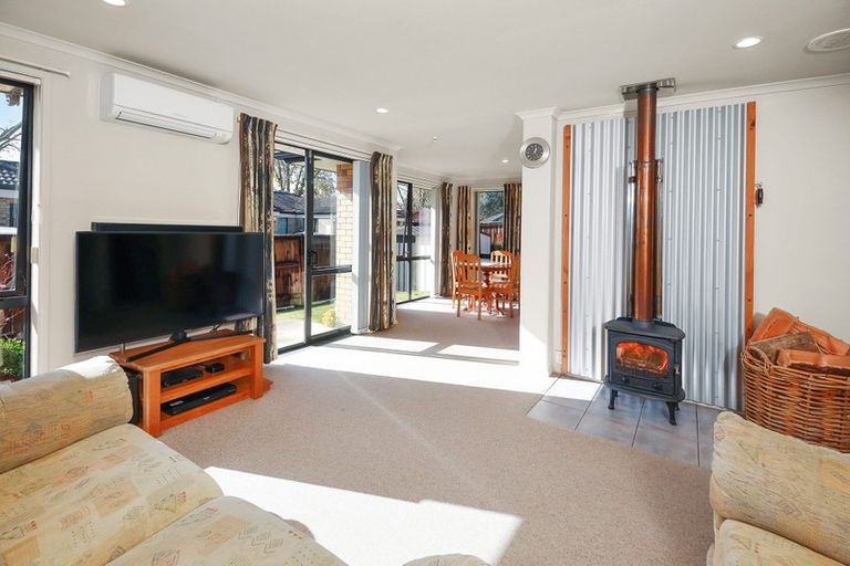 Photo of property in 6 Archer Court, Hamilton East, Hamilton, 3216