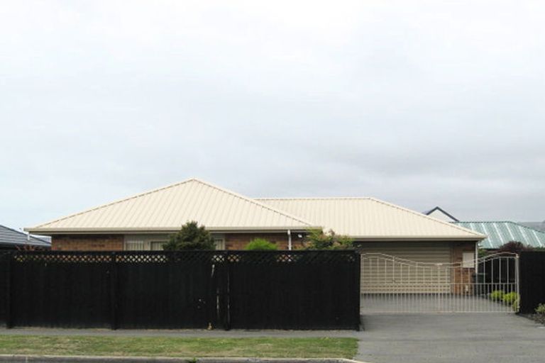 Photo of property in 132 Saint Johns Street, Bromley, Christchurch, 8062