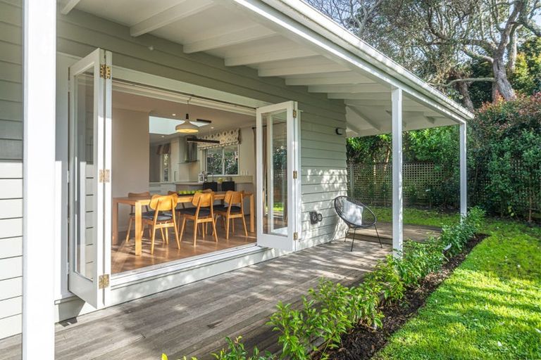 Photo of property in 12 Midway Avenue, Castor Bay, Auckland, 0620