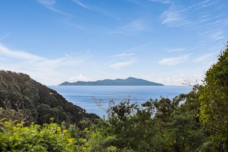 Photo of property in 15 Pukerua Beach Road, Pukerua Bay, 5026