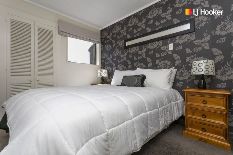 Photo of property in 24 Larkins Street, Helensburgh, Dunedin, 9010