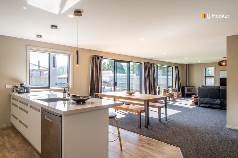 Photo of property in 83 Grandvista Drive, Green Island, Dunedin, 9018