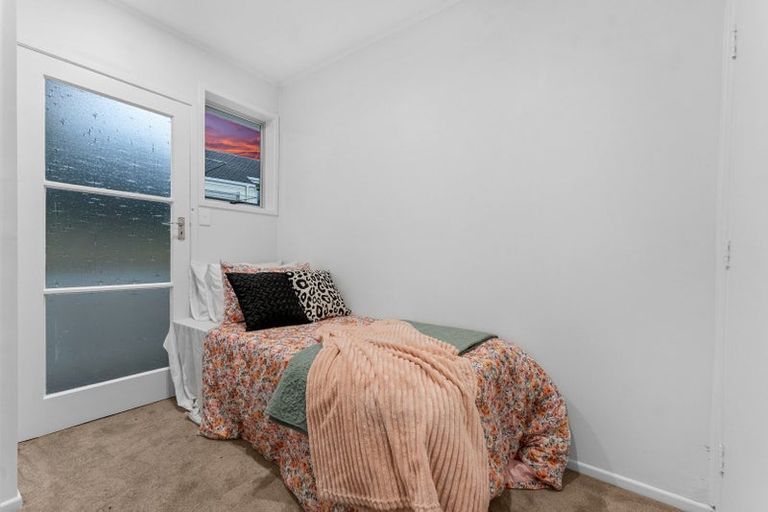 Photo of property in 4/43 Mcleod Road, Henderson, Auckland, 0612