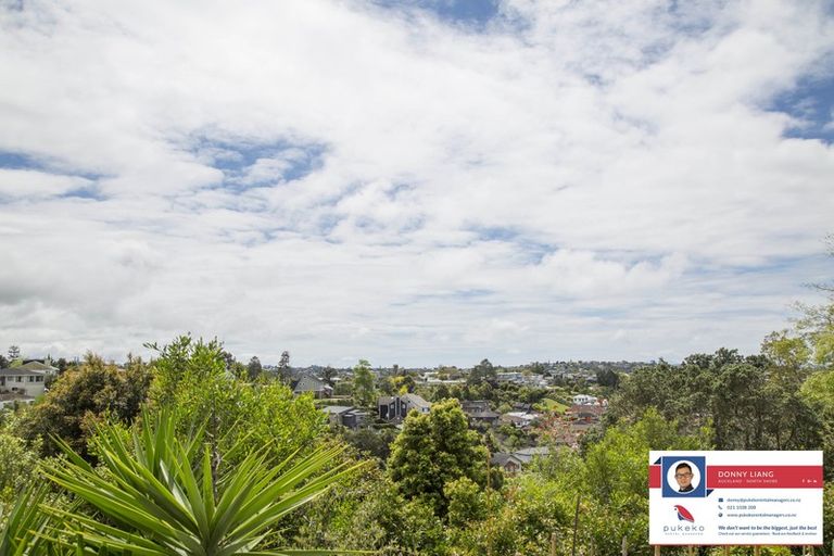 Photo of property in 2 Malters Place, Browns Bay, Auckland, 0630