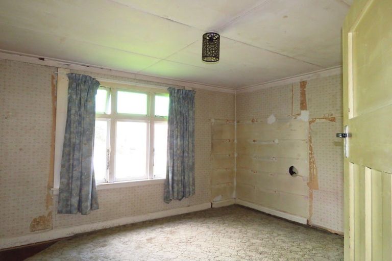 Photo of property in 17 Ives Street, Hector, 7822