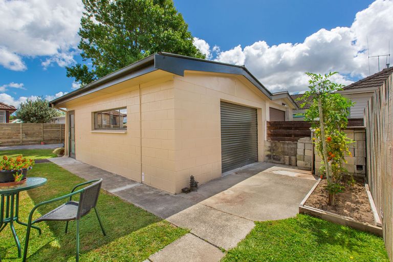 Photo of property in 2 Willis Street, Bader, Hamilton, 3206