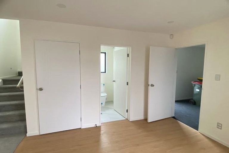 Photo of property in 37d Allington Road, Massey, Auckland, 0614