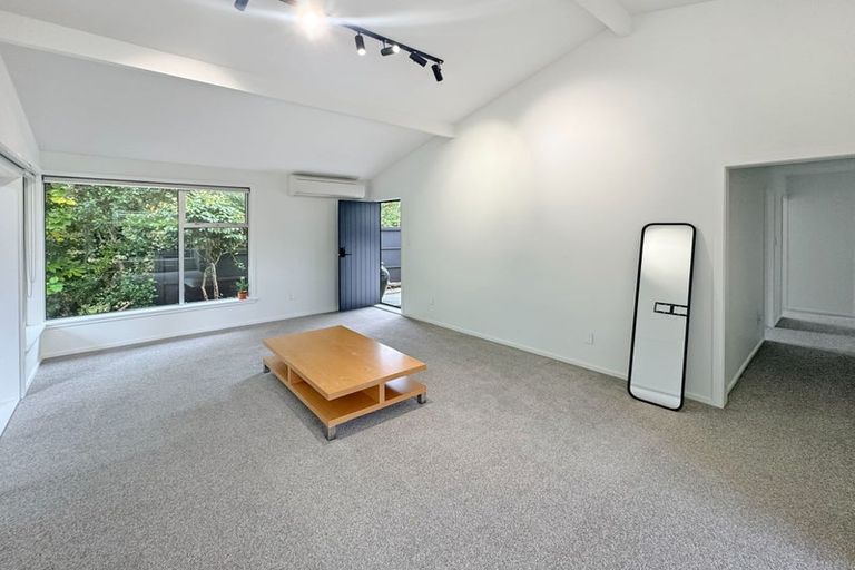 Photo of property in 1/306 Waimairi Road, Ilam, Christchurch, 8041