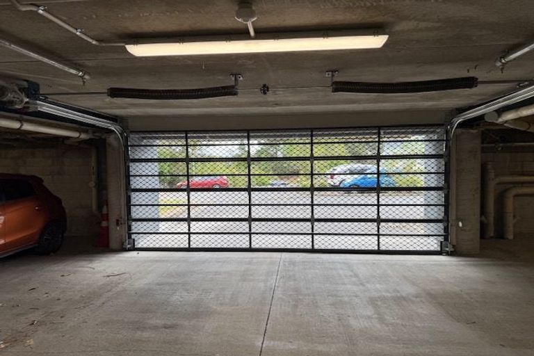 Photo of property in 16c/30 Westward Ho, Glen Eden, Auckland, 0602