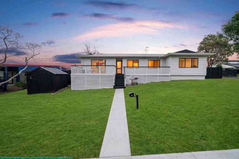 Photo of property in 1 Dalmahoy Place, Wattle Downs, Auckland, 2103