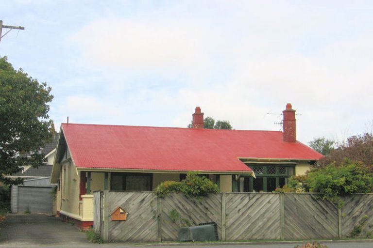 Photo of property in 20 Pharazyn Street, Melling, Lower Hutt, 5010