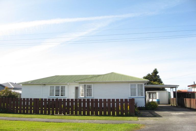 Photo of property in 23 Bentham Street, Westport, 7825