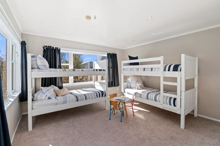 Photo of property in 52 Te Moana Road, Waikanae Beach, Waikanae, 5036