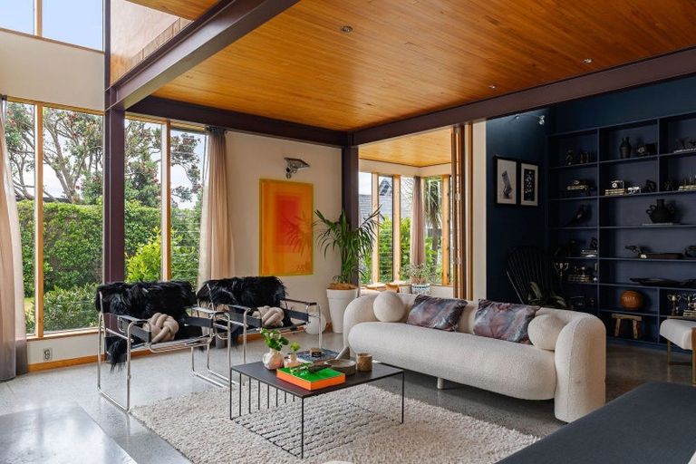 Photo of property in 6 Stormanstown Way, Seatoun, Wellington, 6022