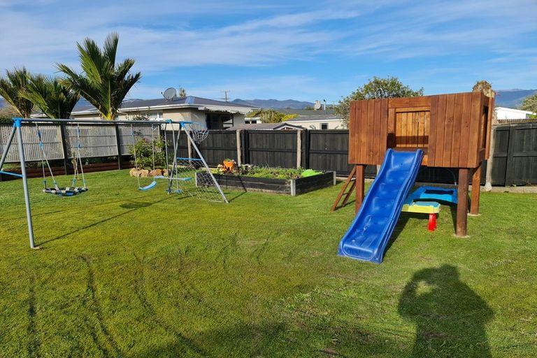 Photo of property in 4 Eastons Road, Westport, 7825