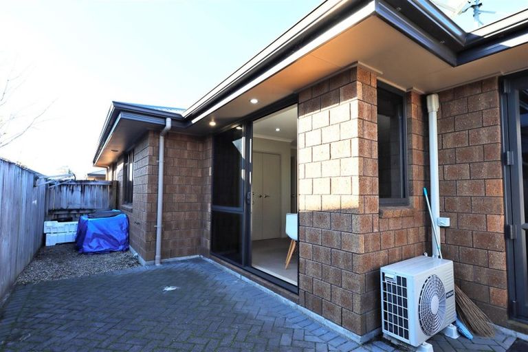 Photo of property in 1/31 Jones Crescent, Melville, Hamilton, 3206