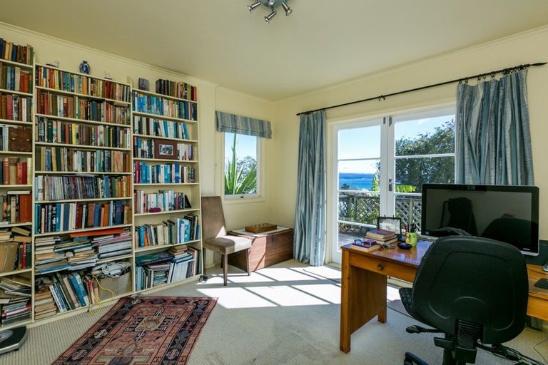 Photo of property in 17a Lincoln Road, Bluff Hill, Napier, 4110