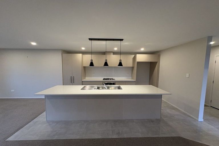 Photo of property in 5 Totarahoe Lane, Whalers Gate, New Plymouth, 4310