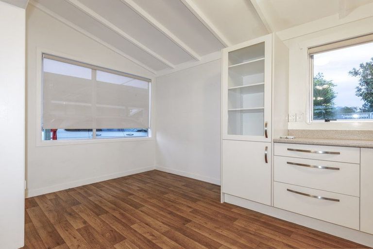 Photo of property in 90 Hakanoa Street, Huntly, 3700