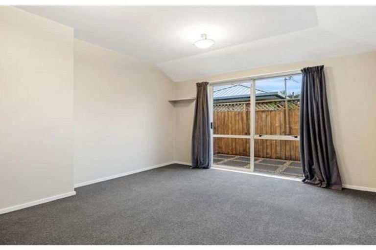 Photo of property in 16 Wrights Road, Addington, Christchurch, 8024
